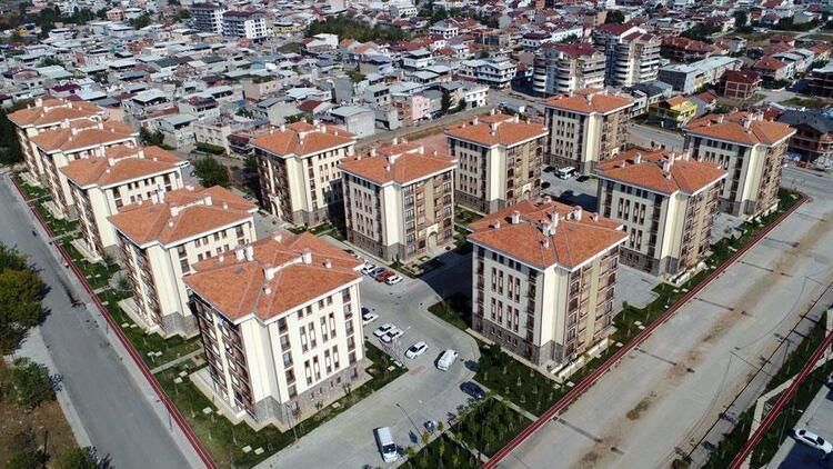 Müjde! Konut fiyatları ve kiraları düşürecek formül açıklandı... İTO'nun önerisi kabul edilirse konut fiyatları ve kiralar düşecek - Sayfa:1