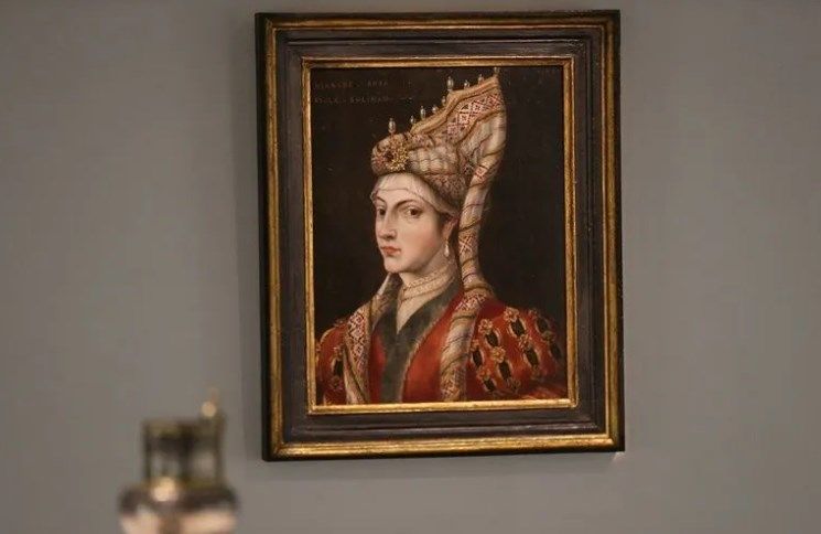 Hürrem Sultan 2 milyon, gözlük 32 milyon lira! Satışa çıktı, fiyatlar şaşırttı - Sayfa:1