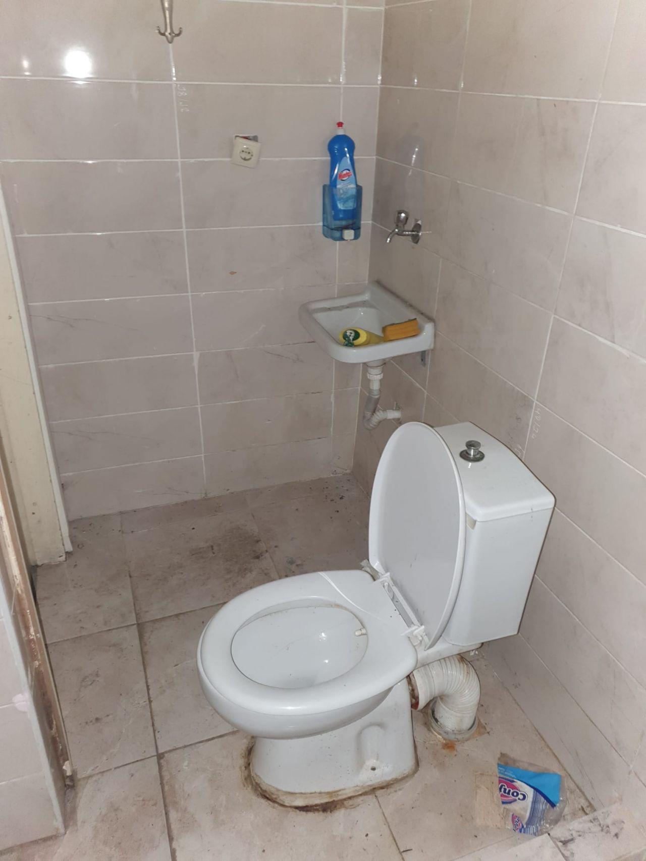 Doğa manzaralı diye kandırdıkları odanın hali görenleri şoke etti - Sayfa:3