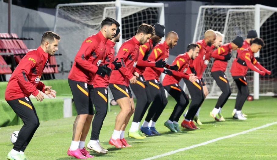 Galatasaray'da tarihi karar! 5 futbolcunun bileti kesildi - Sayfa:2