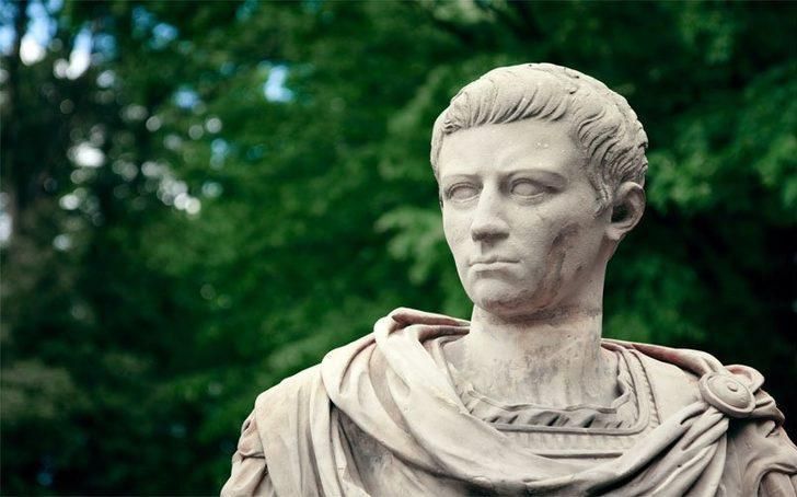 Dünyanın en zalim ve sapık imparatoru: Caligula'nın hayatı duyanları dehşete düşürüyor - Sayfa:2