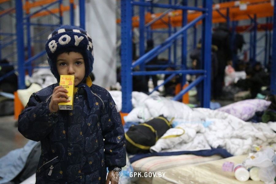 Polonya-Belarus sınırında sığınmacıların bekleyişi sürüyor - Sayfa:1