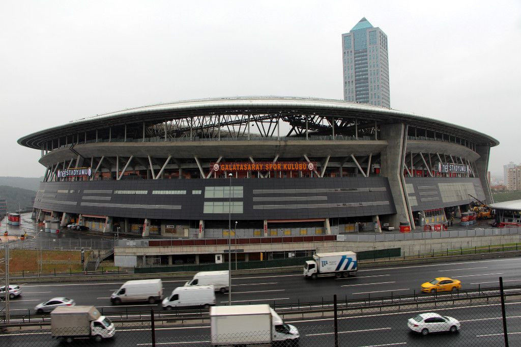 Galatasaray'ın stadında korkutan kaza - Sayfa:3