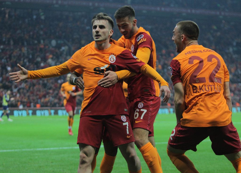 Derbide büyük kavga: İçine ettiniz, defolup gidin - Sayfa:3