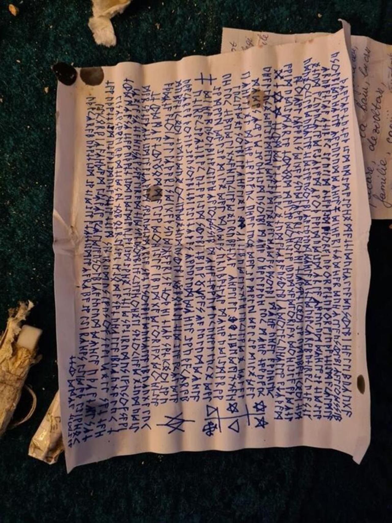 Ayasofya'da şaşırtan olay! Kırık taşın arkasından öyle bir şey çıktı ki... - Sayfa:4