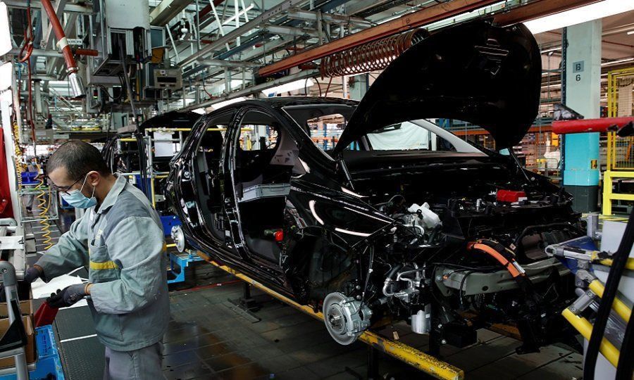 Renault'dan Türkiye'ye özel ucuz otomobil sürprizi! Fiyatı 100 bin TL! - Sayfa:4