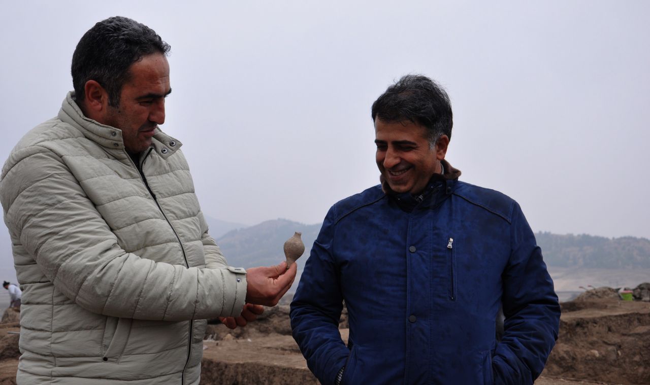 Taşlıgeçit Höyüğü'nde, Roma dönemine ait parfüm şişesi bulundu - Sayfa:1