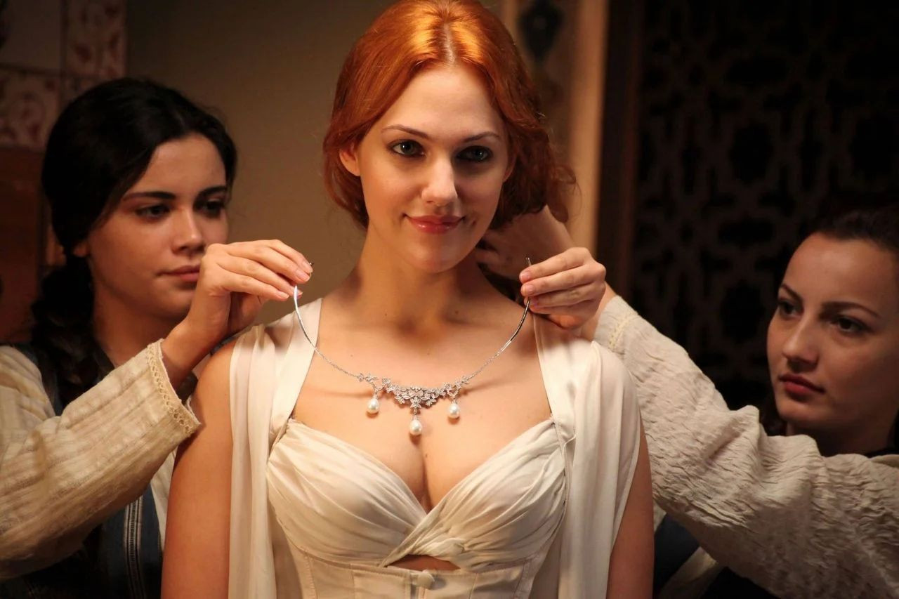 Meryem Uzerli, bir markanın reklam yüzü oldu... Uzerli 6 milyon liraya imza attı! - Sayfa:2