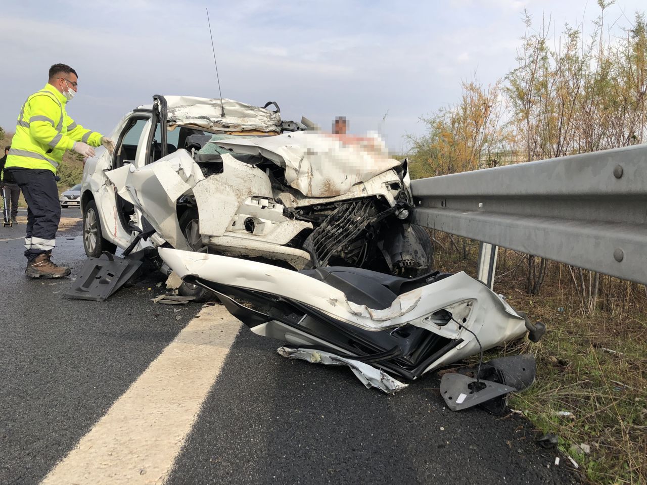 FLAŞ! İHH aracı kaza yaptı: 4 ölü. İHH (İnsani Yardım Vakfı) çalışanlarının otomobili İstanbul'dan Bursa'ya giderken TIR'a arkadan çarptı: Hız kadranının 150 kilometrede takıldığı kaldığı kazada 4 kişi hayatını kaybetti - Sayfa:4