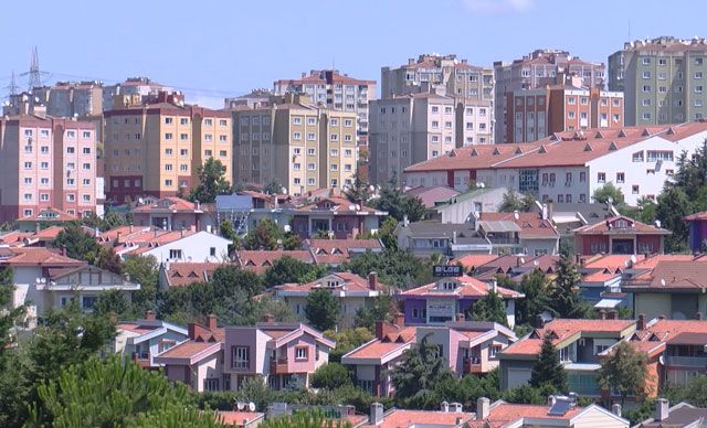Ev sahipleri, kiracılar dikkat! Konut almak isteyenlere uyarı. Dolar ve euro patladı ev fiyatları için korkutan bir uyarı geldi. Emlakjet CEO’su 'ev almanın zamanı mı?' sorusunu cevapladı. Ev fiyatlarında rekor yükseliş bekleniyor - Sayfa:4