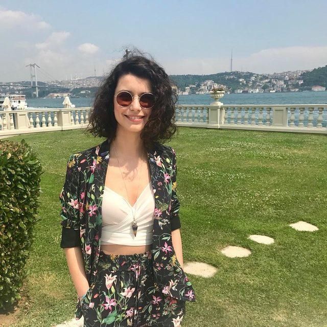 Beren Saat'in yeni imajı sosyal medyada olay oldu! Dünyaca ünlü yıldıza benzetildi - Sayfa:4