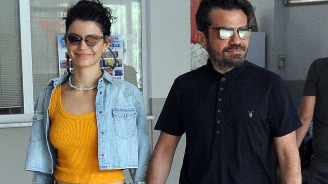 Beren Saat ve Kenan Doğulu dudak dudağa - Sayfa:13