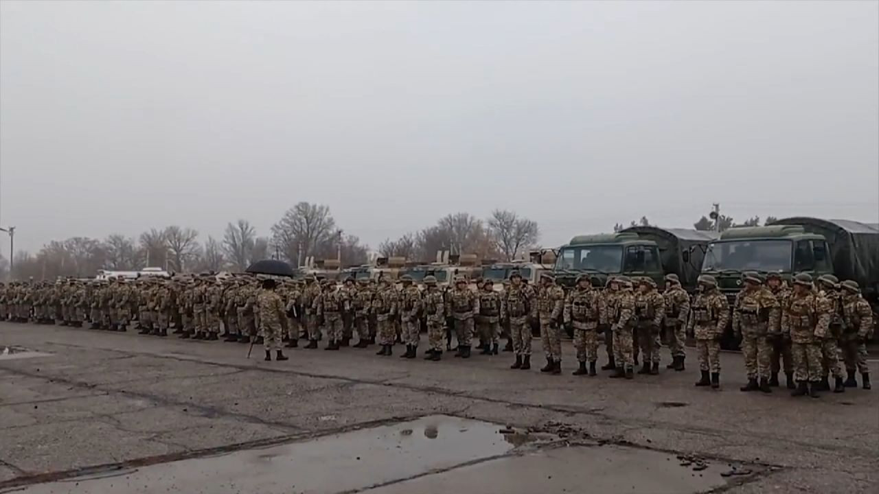 FLAŞ! Kazakistan'da Rus askerleri... Rusya bu görüntüleri paylaştı - Sayfa:4