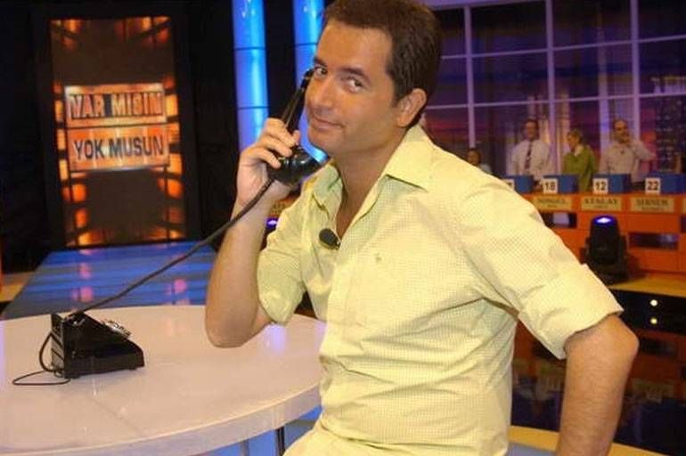 Kimse daha önce görmemişti! Var Mısın Yok Musun’un Hamdi Bey'i sonunda ifşa oldu. Bakın kim çıktı - Sayfa:4