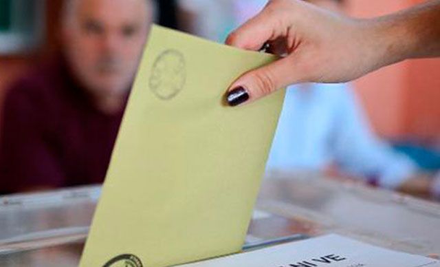 Son ankette çarpıcı sonuçlar! AK Parti ile CHP arasındaki oy farkı kapandı. İşte Cumhurbaşkanlığı seçiminde halkın tercihi... - Sayfa:1