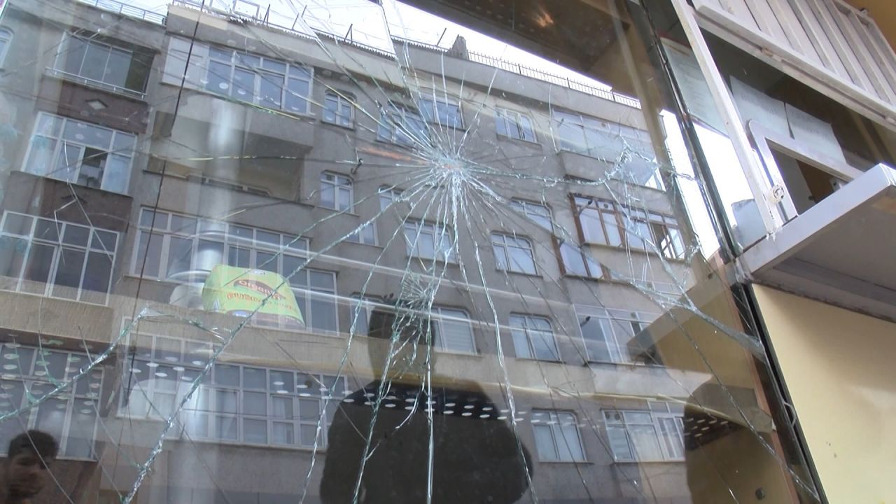 'Fırıncılar aç mı kalacak?' dedi Zeytinburnu'ndaki Halk Ekmek büfesine saldırdı - Sayfa:4