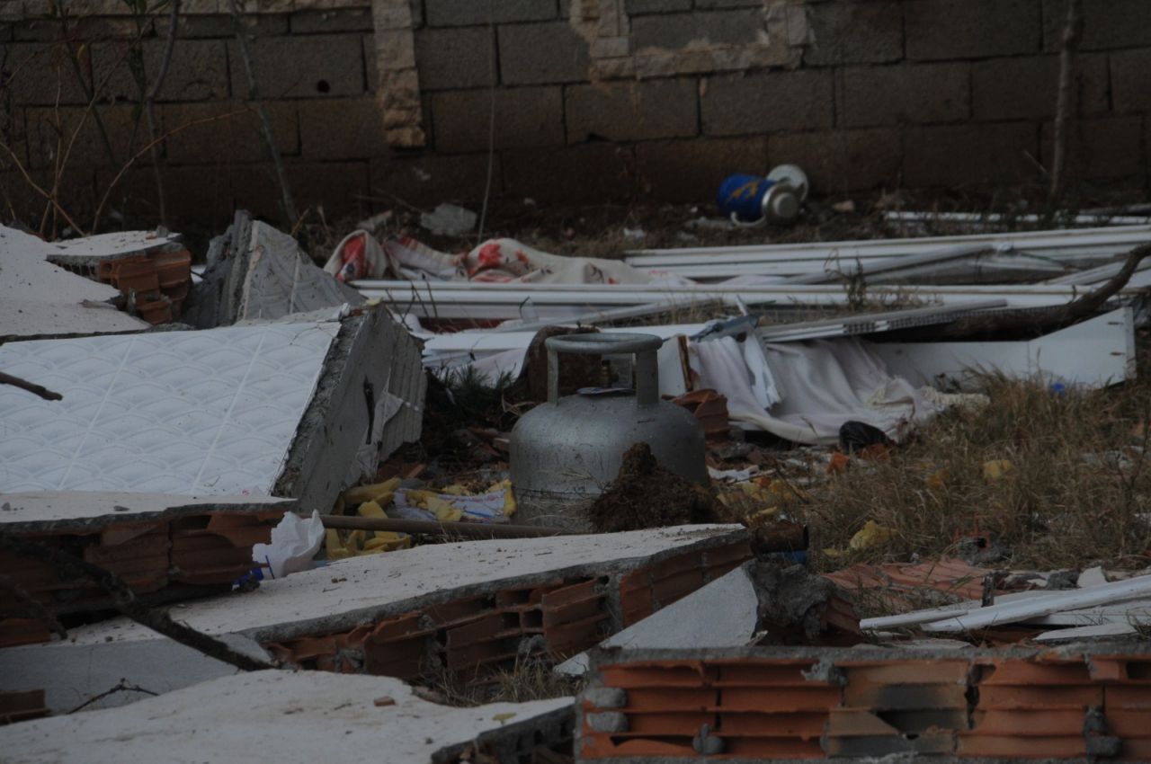 #SONDAKİKA Şırnak'ın Cizre ilçesinde patlama... 2 katlı evde patlama meydana geldi: Yaralılar var - Sayfa:1