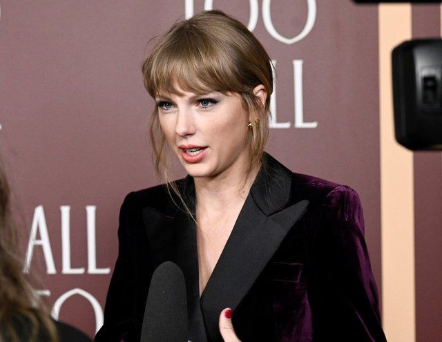 Dünyaca ünlü Amerikalı şarkıcı Taylor Swift, Aleyna Tilki ile aynı kaderi paylaşıyor. Taylor Swift'in takıntılı hayranı geçtiğimiz günlerde evine saldırdı - Sayfa:3