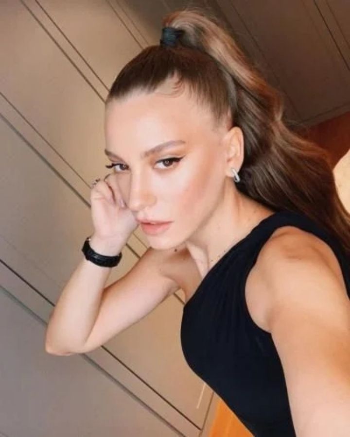 Serenay Sarıkaya'dan dikkat çeken paylaşım! Ünlü oyuncu kime mesaj verdi - Sayfa:9