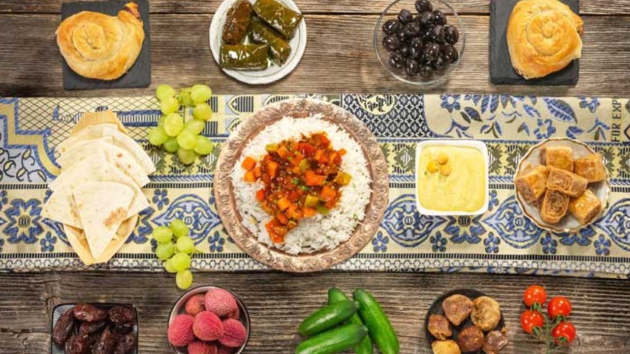 Uzmanından Ramazan’da sağlıklı beslenmenin ipuçları: Eğer bu hastalığa sahipseniz oruç tutmayın! - Sayfa:3