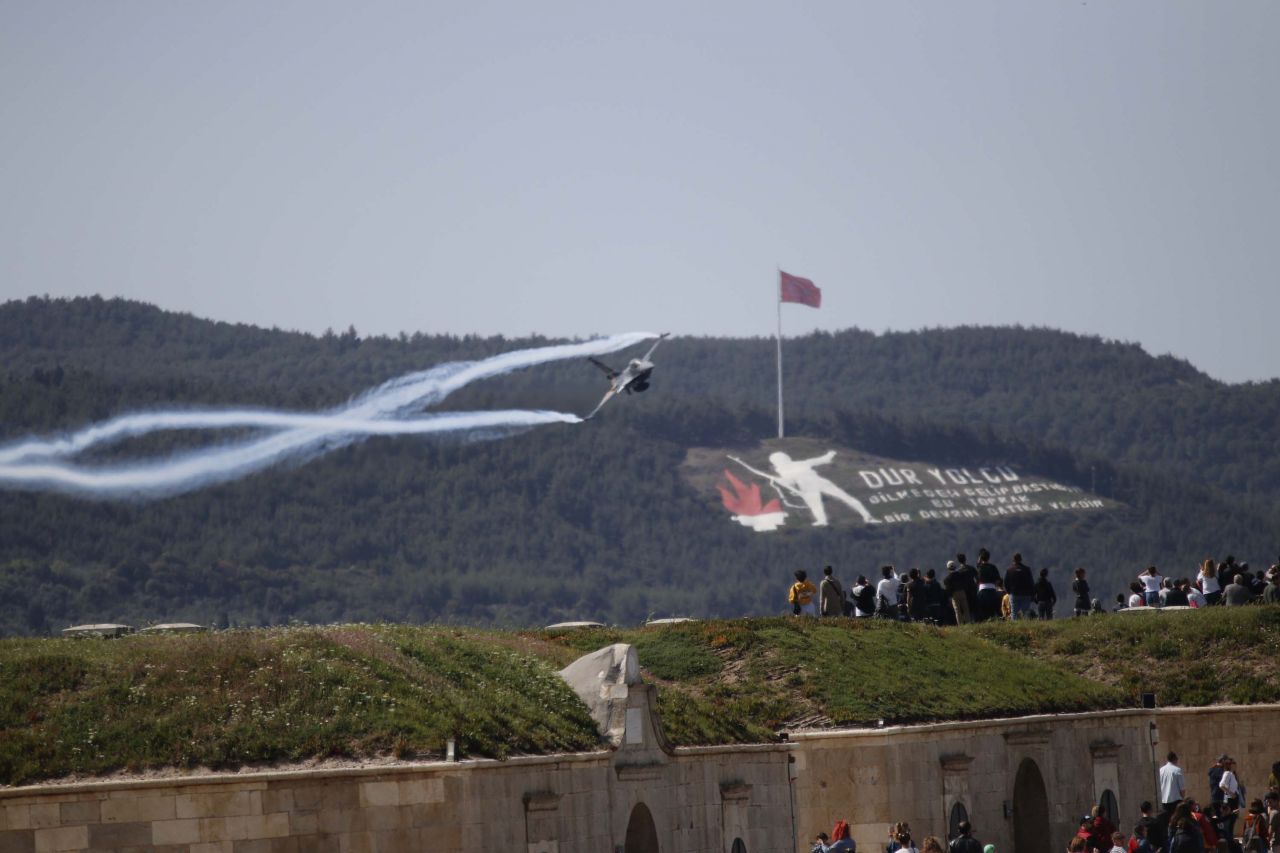 SOLOTÜRK Çanakkale'de çocuklar için uçtu - Sayfa:7