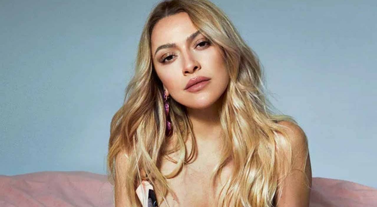 Hadise ve Mehmet Dinçerler'in düğün töreninden ilk kare ortaya çıktı - Sayfa:8