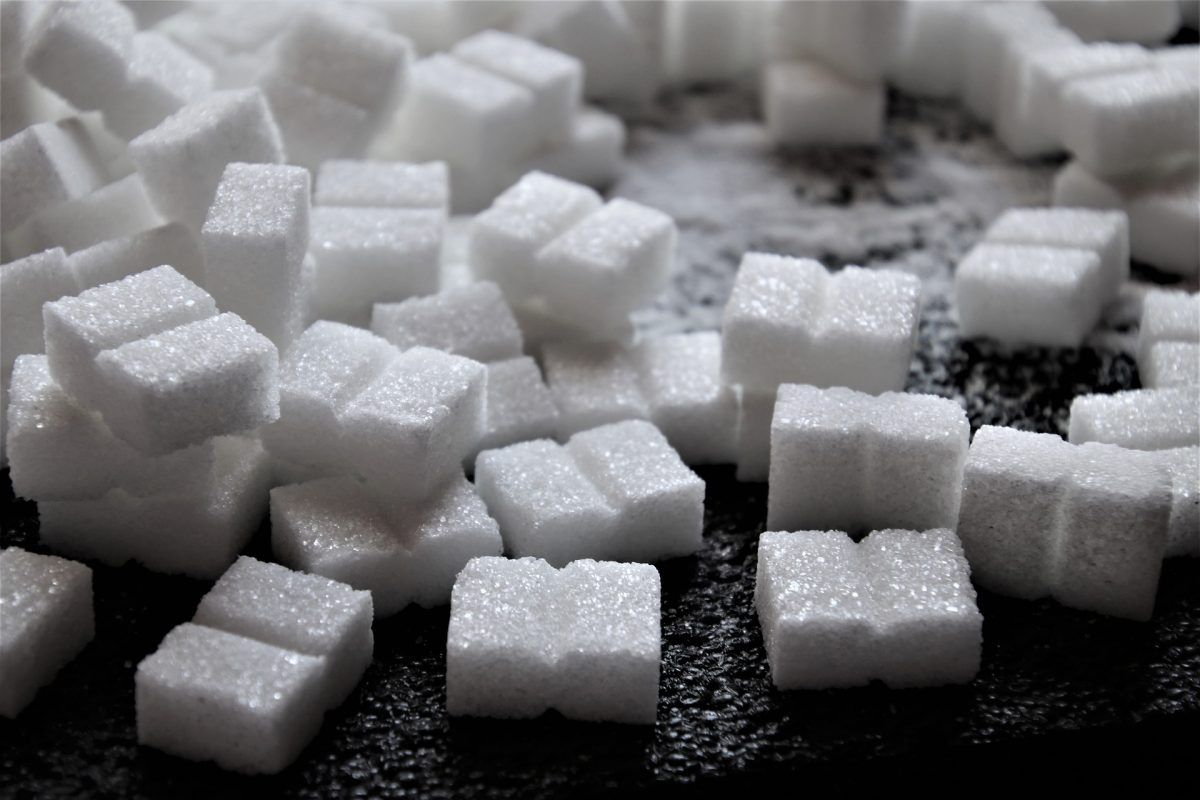 Şeker bağımlılığı düşündüğünüz kadar basit değil. Şekere bağımlı olmanın altında birden çok sebep yatıyor. İşte şeker bağımlılığının altında yatan sebepler... - Sayfa:4