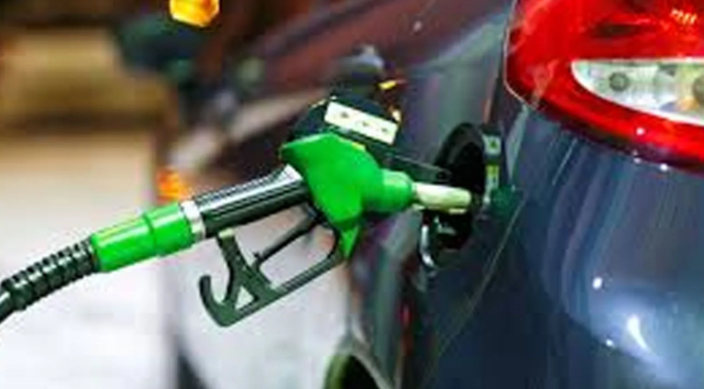 Petrol fiyatlarındaki sert dalgalanmanın ardından benzinden sevindiren haber geldi:  Günler sonra iniyor - Sayfa:2