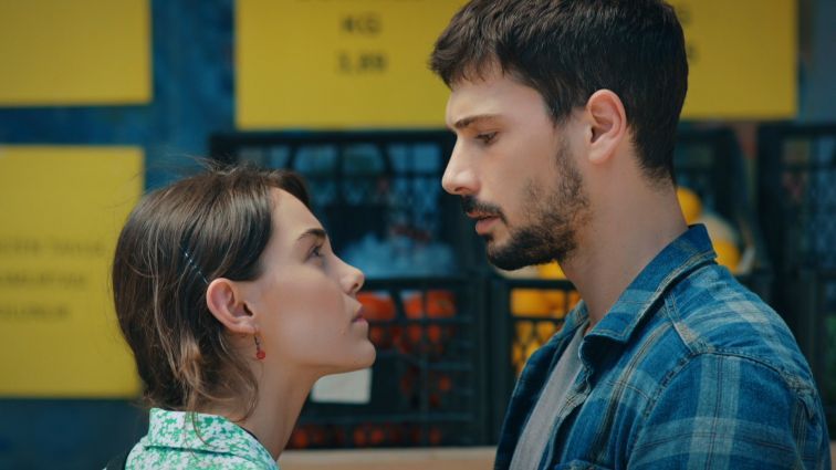 Aşk Ağlatır dizisinden kareler - Sayfa:1